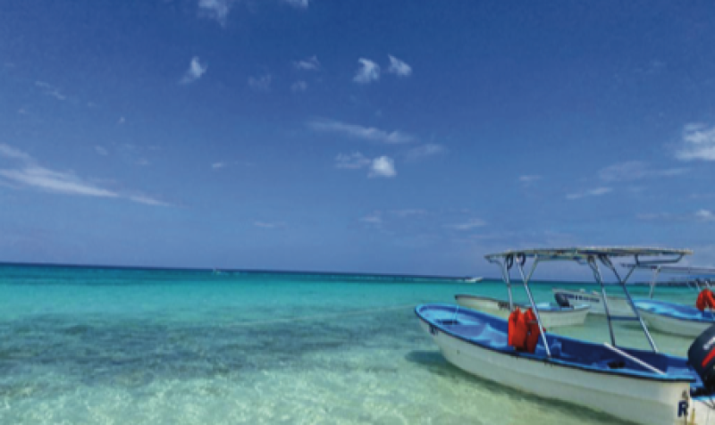 Bahía de Las Águilas es una de las mejores playas de El Caribe insular por su tranquilidad y belleza, a pesar de la distancia a la que se encuentra de la capital.