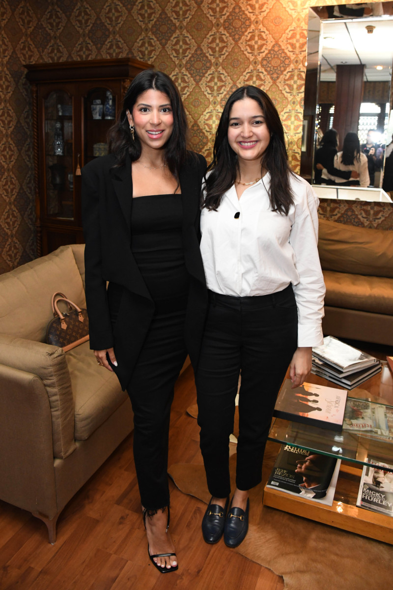 Priscila Reinoso y Vanessa Hernández.