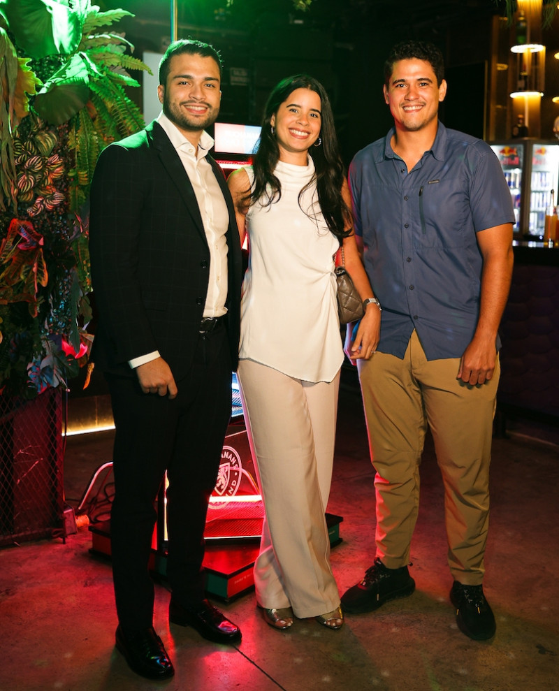 William Palacio, Natalia Ramírez y Josué Soto.