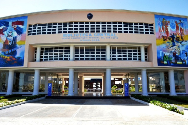 El recinto de la UASD y la UCATEBA son dos de los centros donde se imparte Inglés de Inmersión en Barahona.