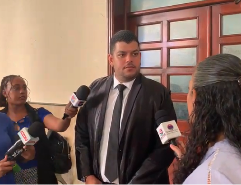 Máximo Peña, abogado de David de los Santos en inicio de juicio de fondo.