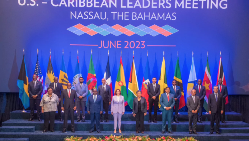 Foto oficial de la reunión de los participantes en la reunión del Caricom celebrada en Bahamas.