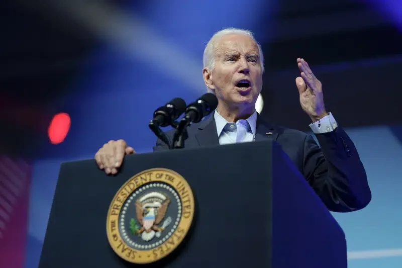 El presidente de EE. UU, Joe Biden, habla durante un mitin político en el Centro de Convenciones de Filadelfia, el sábado 17 de junio de 2023, en Filadelfia.