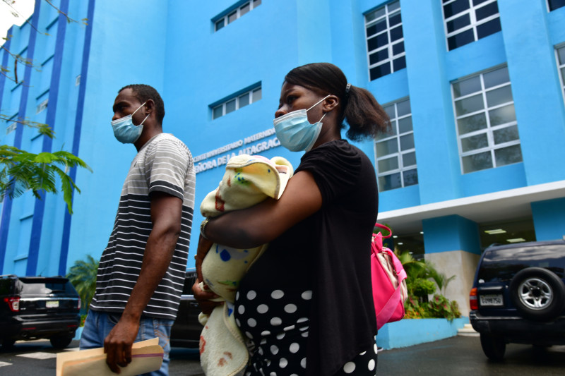 Las dos principales maternidades de la capital mantienen un elevado flujo de parturientas haitianas.