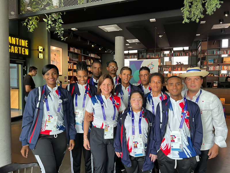 Miembros de la delegación dominicana presente en los Juegos Mundiales de Olimpiadas Especiales.