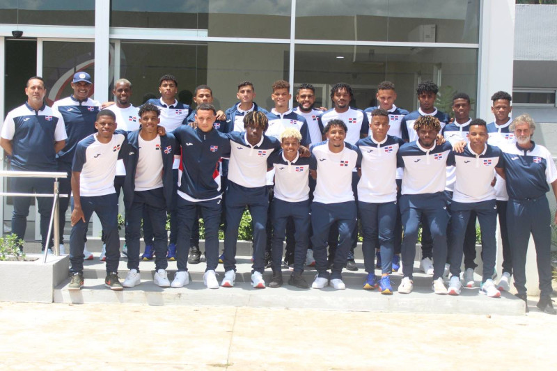 Selección dominicana de fútbol representando al país en los Juegos Centroamericanos y del Caribe en El Salvador.
