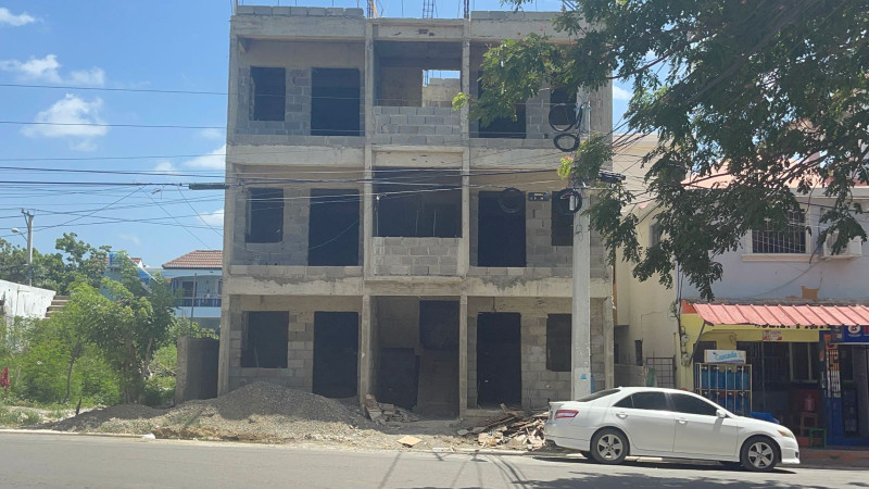 Una de las obras paralizadas por no tener permiso en Santiago.