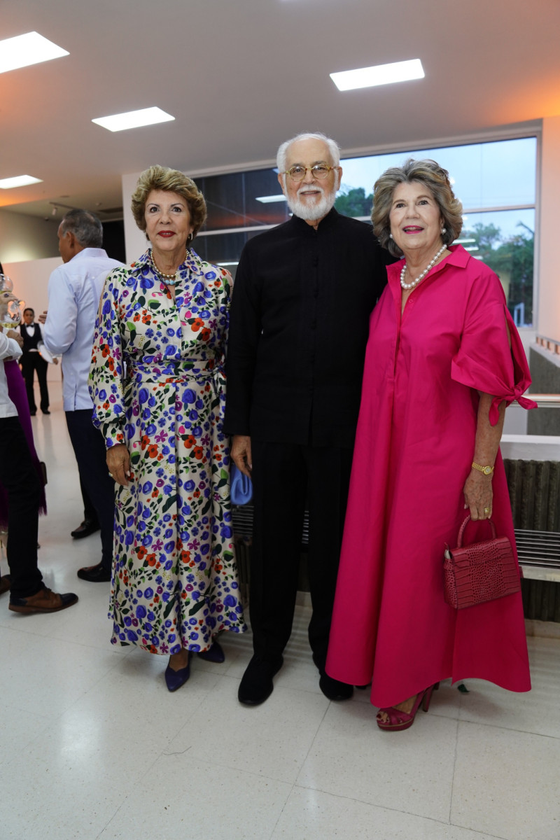 Pilar de Rainieri, José Antonio Caro y Rosalía de Caro.