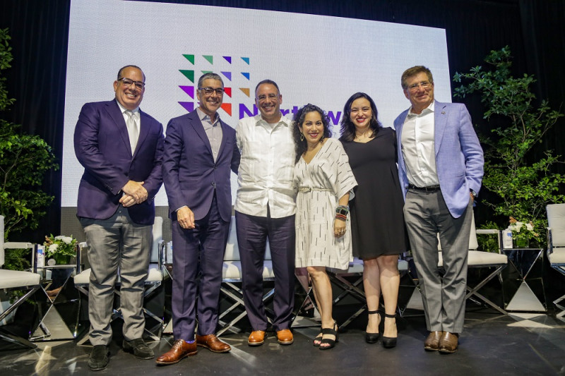 Los doctores José Rafael Yunén, David Langer, José Prince, Mirtha Macri, Vicky Ulloa y Lewis Teperman.