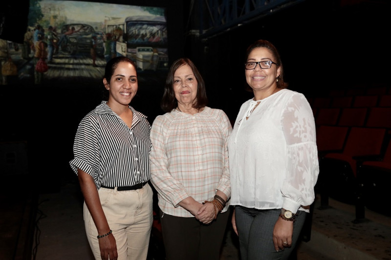 Patricia Zapata, Thelma Castán y Mayrelis de la Cruz.