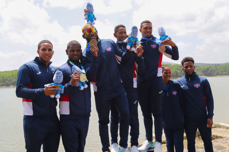 Selección dominicana de kayak masculina.