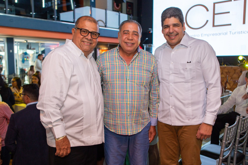 Luis Francis Moreno, Fermin Acosta, Jose Luis Ventura.