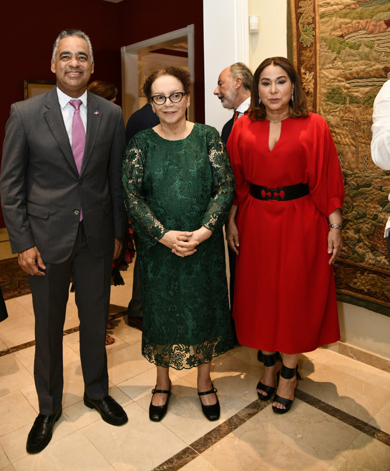 Joel Santos, Miriam Germán Brito y Mayra Jiménez