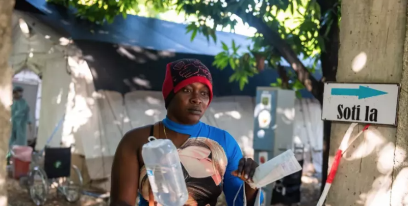 Una de las 18 haitianas sospechosas del cólera en Los Cocos de Enriquillo, en Barahona.