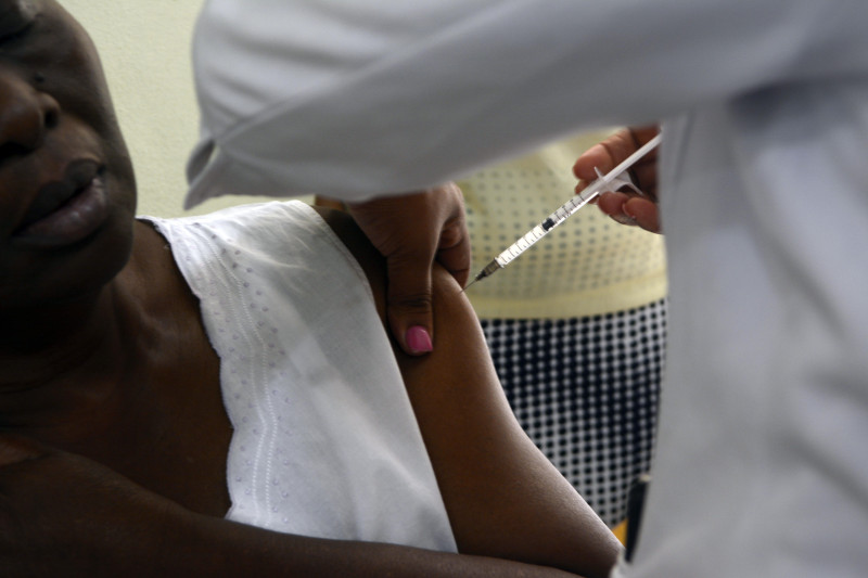 El país invierte 1,500 millones de pesos en la adquisición de vacunas cada año.  Las autoridades anuncian que en los próximos meses recibirán las vacunas mediante el fondo de la Organización Panamericana de la Salud (OPS).