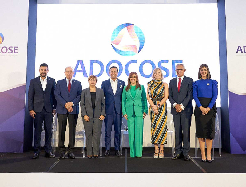 Gabino Ángeles,  José Manuel Vargas, Kirsis Jaíquez, Carlos Flores, Laura Peña Izquierdo, Leymi Lora, Placido Rosa y  Nicole Toribio