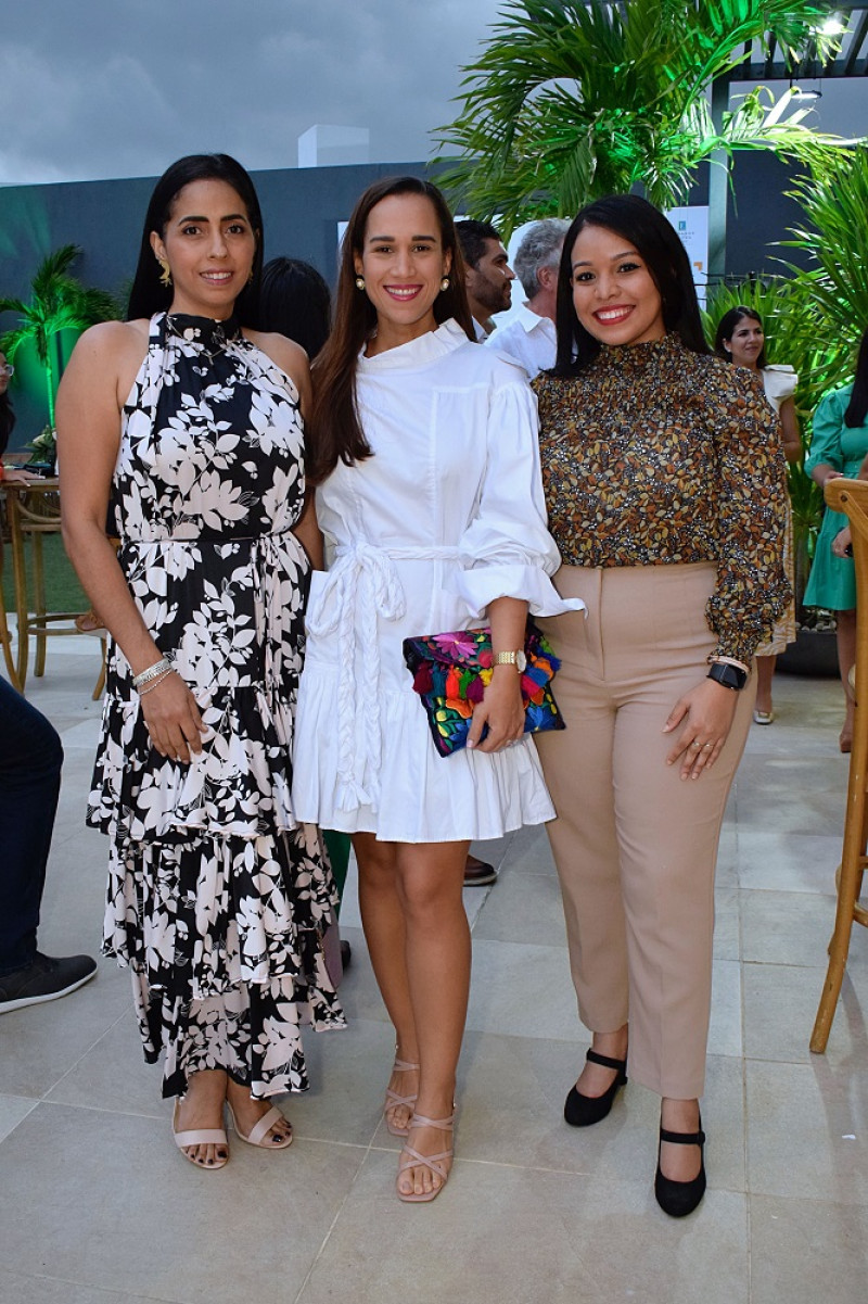 Rosangel Koury, Giselle Ramírez y Heidy Marrero