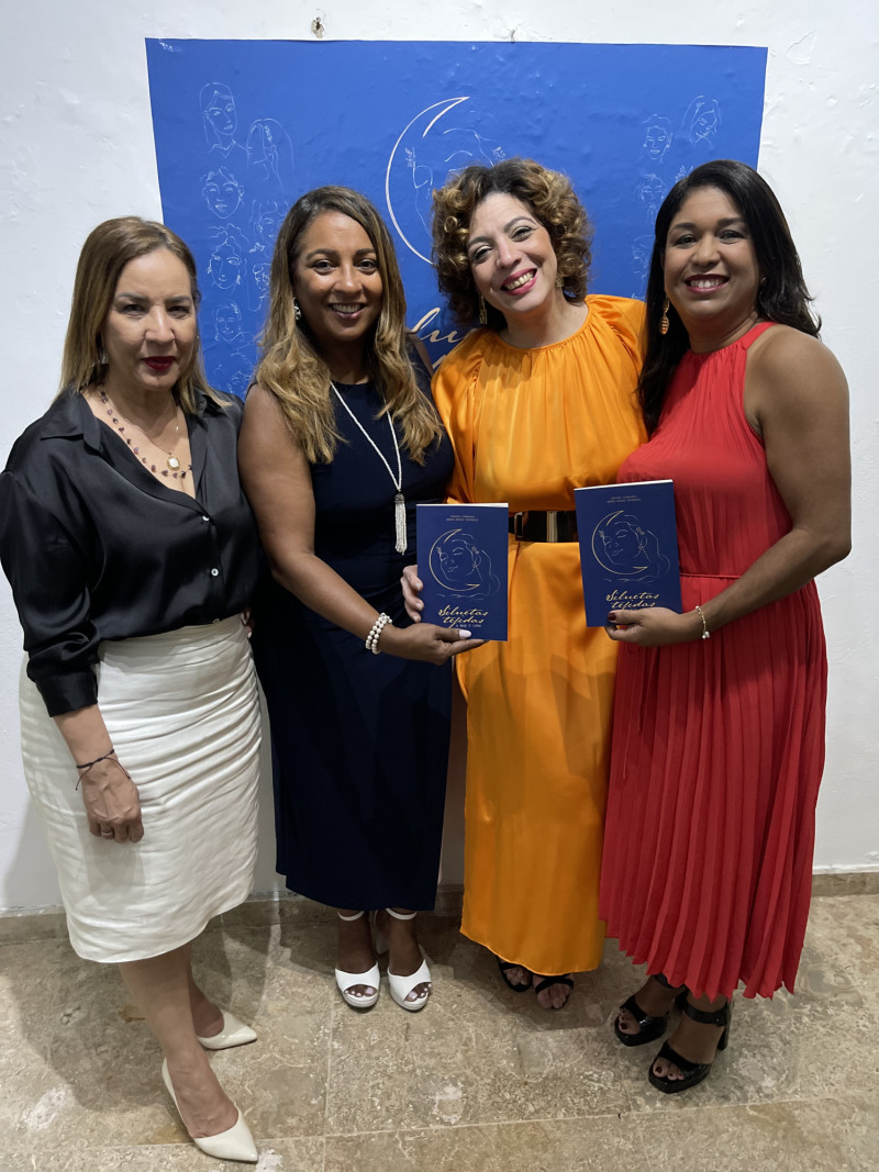 Rosario Vásquez, Lourdes Estrella, Angela Suazo y Alfonsina Madera