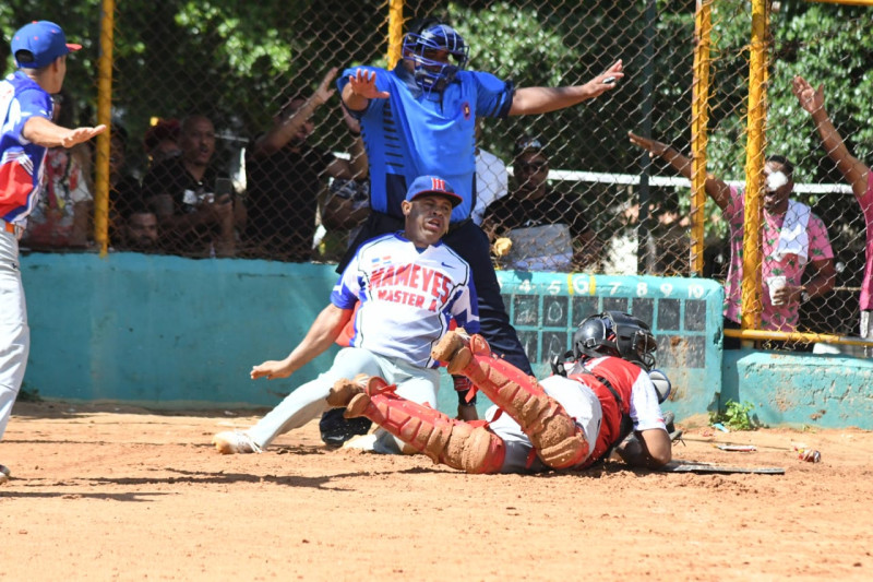 Imagen de acción del torneo Asoprosado.