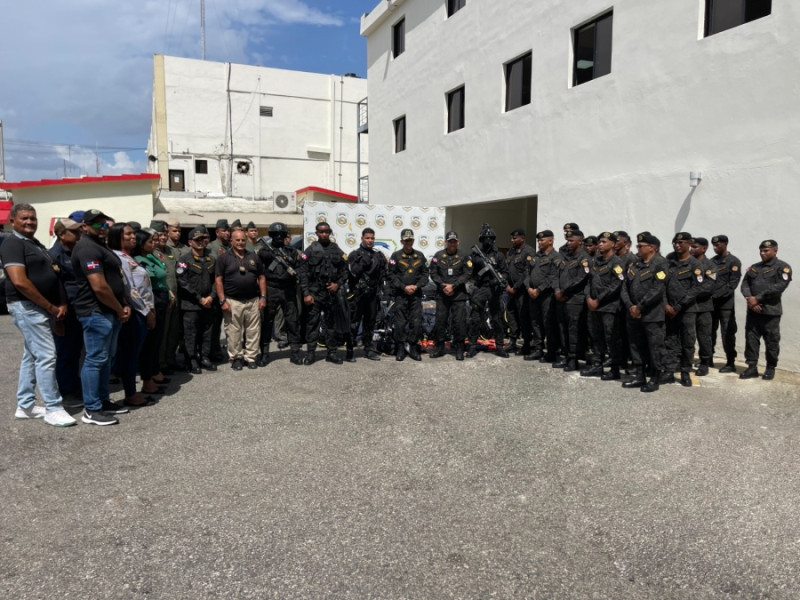Entregan  nuevos  equipos para combatir narcotráfico