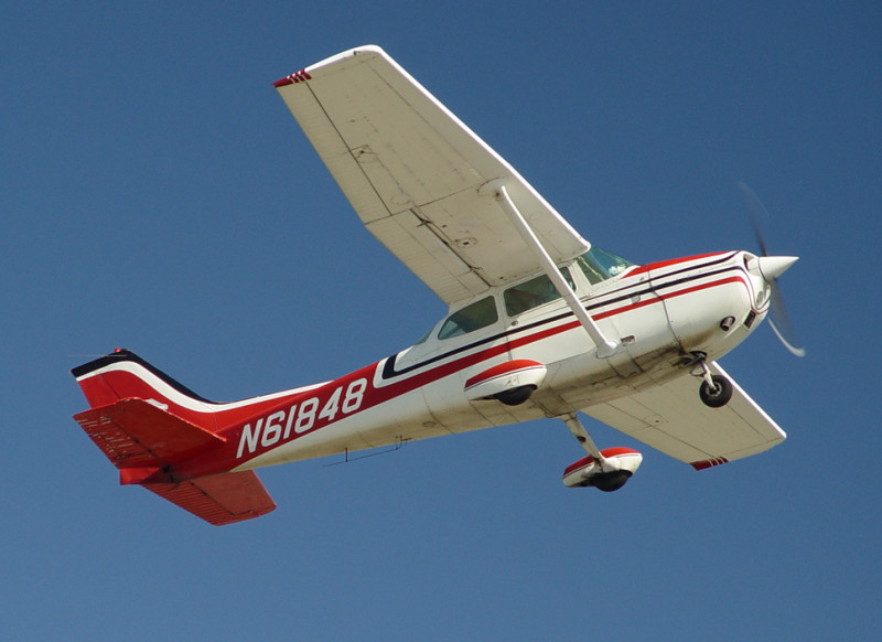 Avioneta modelo Cessna 172.
