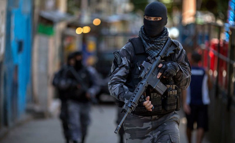 La Policía Militar de Brasil realizó operativo contra el crimen organizado.