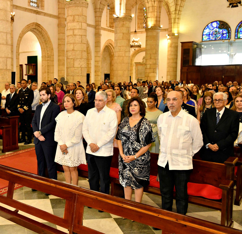 José Luis Corripio Martínez, Rosanna Rivera, Eduardo Estrella, Margarita Cedeño y Aníbal de Castro. J