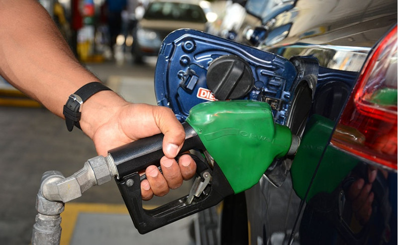 Todos los precios de los combustibles siguen iguales, excepto el avtur.