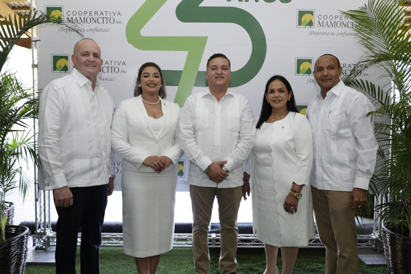 Alfredo Dorrejo, Grisel Valerio, Leonardo Torres, Ana Sánchez y Remberto Reyes.