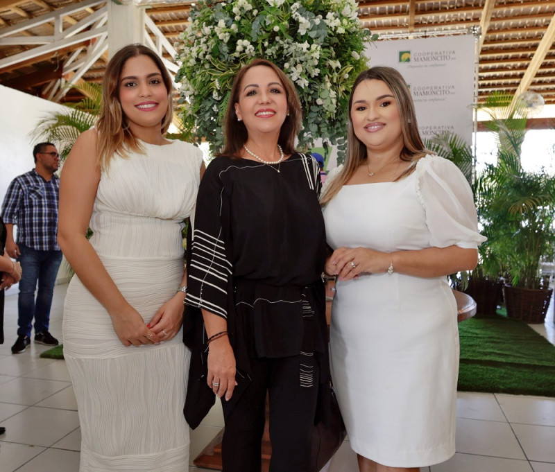 Wanda Peralta, Arelis Hernández y Liliana Cerda.