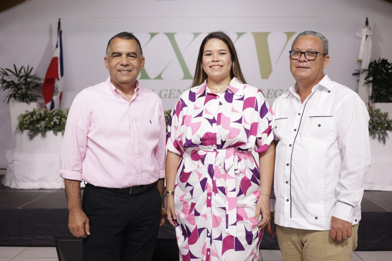 Alejandro Bergés, Jailine Espinal y José Espinal.