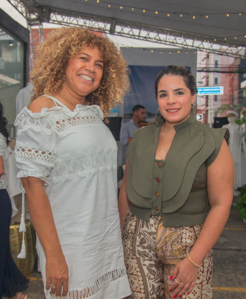 Gladys Rodríguez y Ana Cabrera.