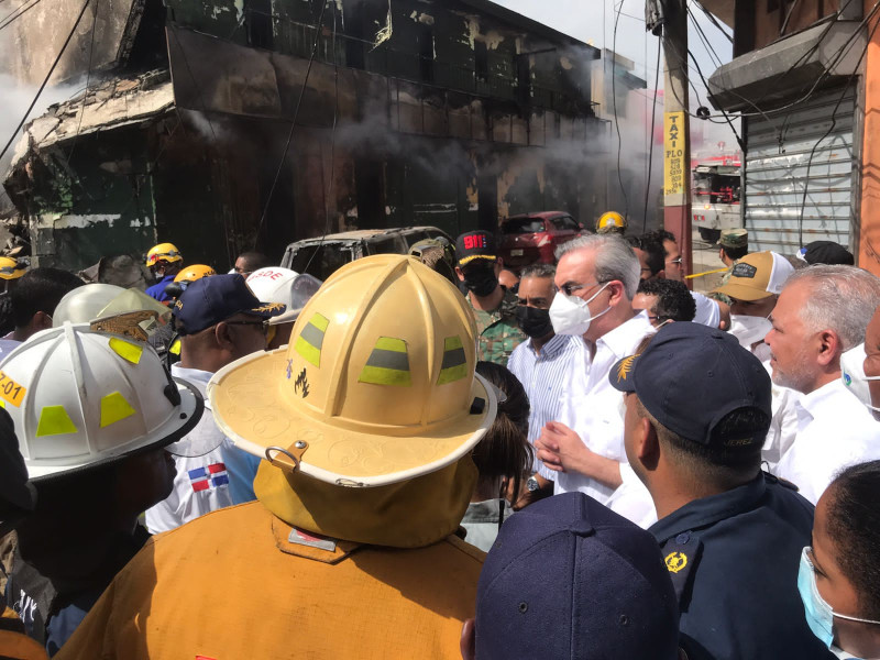 El presidente Luis Abinader esta mañana en San Cristóbal, donde asistió para conocer los detalles del desastre