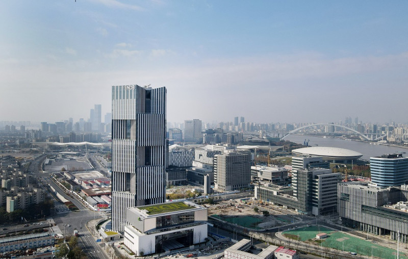 Vista aérea del 17 de diciembre de 2020 del edificio de la sede del Nuevo Banco de Desarrollo (NBD) del grupo BRICS, en la ciudad oriental china de Shanghai.
