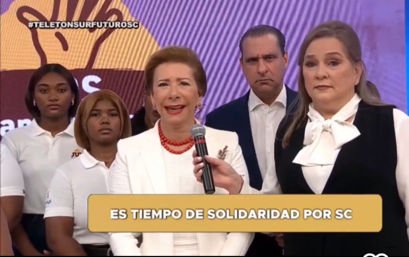 Melba Segura de Grullón, Servio Tulio Castaños y Jatnna Tavárez en telemaratón "SOS San Cristóbal"