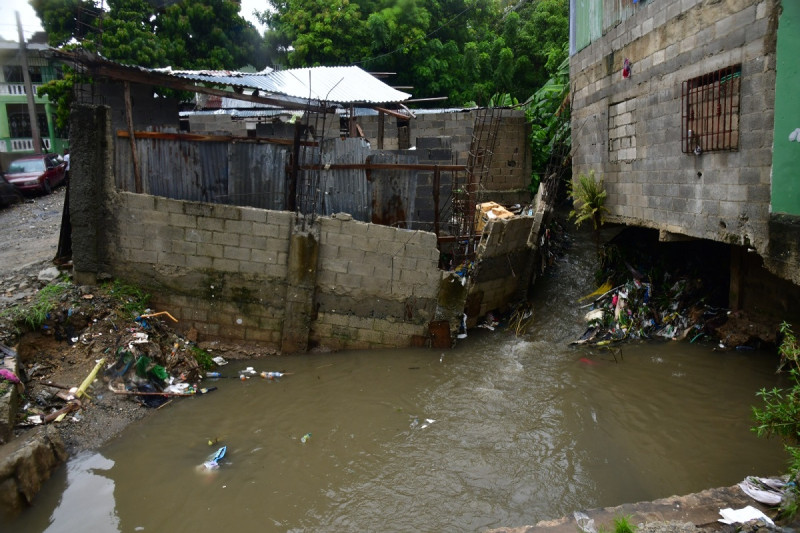 Vivienda afectada en el sector Los Santos de Los Alcarrizos en Santo Domingo Oeste.