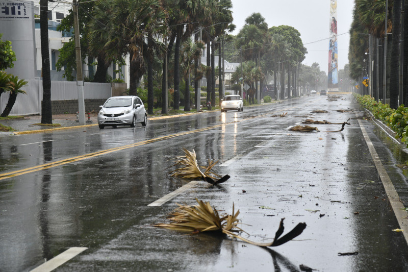 Imagen tomada en el malecón de Santo Domingo mientras las lluvias de la tormenta Franklin azotaban la capital dominicana