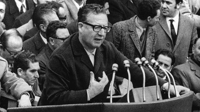 El presidente Salvador Allende “está preocupado por las presiones de la oposición y, en especial, por las intenciones del Ejército”, detalló el informe.
