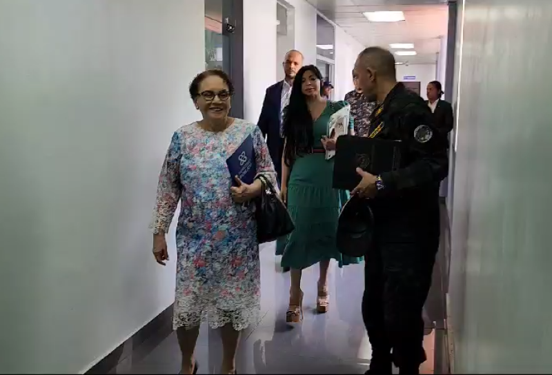 Mirian Germán, titular de la Procuraduría General de la República (PGR) a su llegada al Palacio de la Policia Nacional