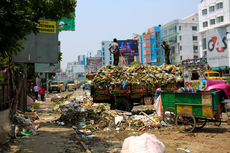 El Sur de Asia acoge a los países más contaminados del mundo (Bangladesh, India, Nepal y Pakistán), según el informe, donde vive el 22,9 % de la población mundial.