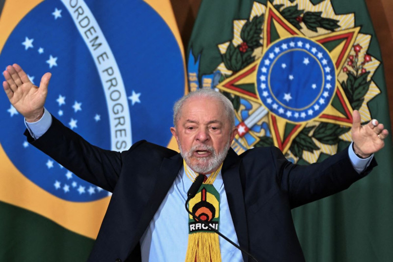 Luiz inácio Lula da Silva también envió al Congreso un proyecto de ley que “tributa sobre el capital de residentes brasileños aplicado en paraísos fiscales”.