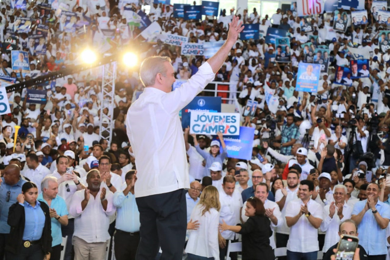 El mandatario continuó este domingo con sus actividades proselitistas en búsqueda de la reelección