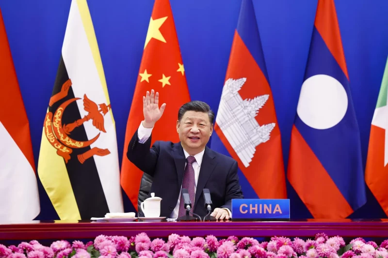 Ayer lunes, la portavoz del ministerio chino no confirmó explícitamente la ausencia del presidente Xi y simplemente anunció que Li Qiang “encabezaría una delegación”.