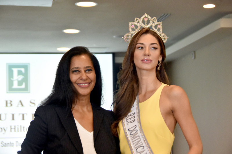 Corisandra Abreu y Mariana Downing