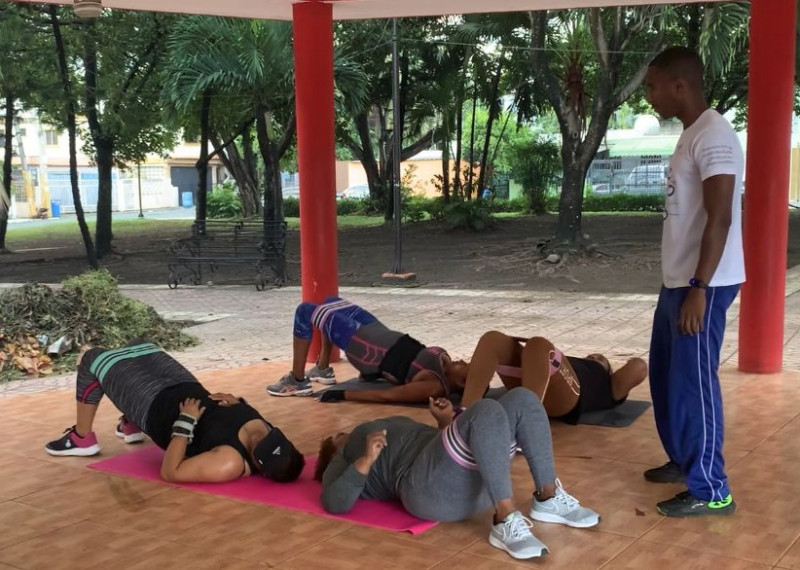 los comunitarios de Santo Domingo Oeste pueden acceder a programas de ejercicios gratuitos.