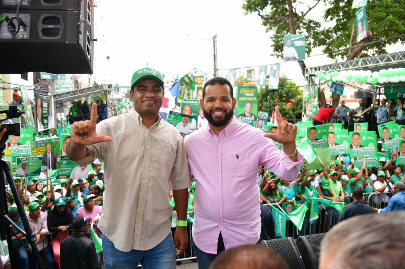 Simpatizantes de la Fuerza del Pueblo
