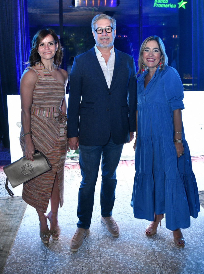 Carla Chalas, David Macanas y Tania de Macanas.