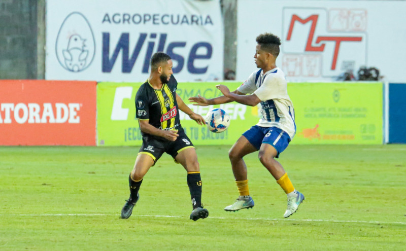 La Liga Dominicana de Fútbol está disputando la parte final de su fase de la Liguilla.