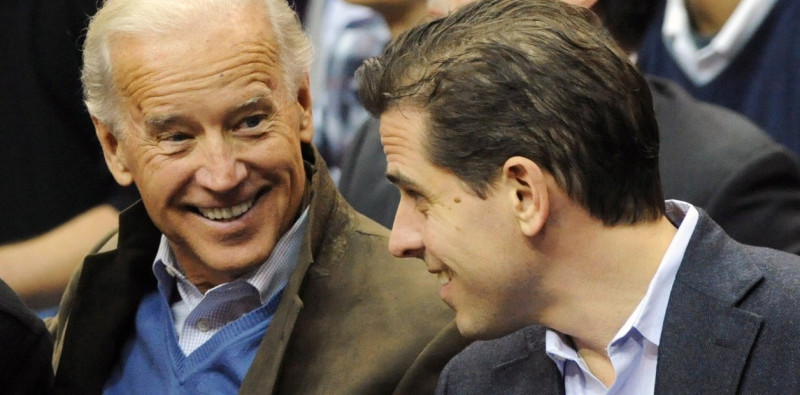 Joe Biden, y su hijo Hunter, en una imagen de 2010.