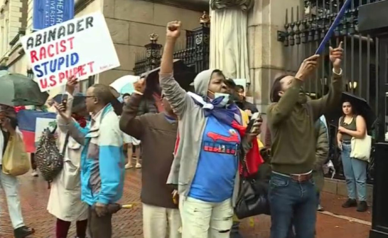 Haitianos se manifiestan en contra de Luis Abinader en Nueva york